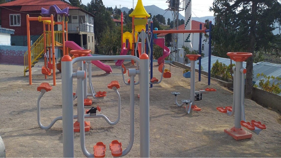 Oyun Parkı ve Spor Aletleri (Adana Büyükşehir Belediyesine hizmetlerinden ötürü teşekkür ederiz.)